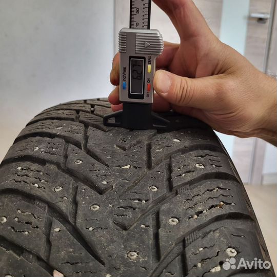 Nokian Tyres Hakkapeliitta 8 SUV 225/65 R17 106T