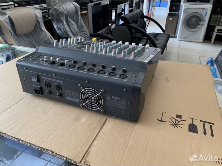 Новый активный пульт Yamaha YM-606USB