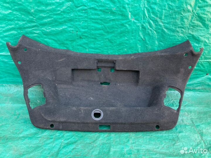 Обшивка крышки багажника Volkswagen Passat CC