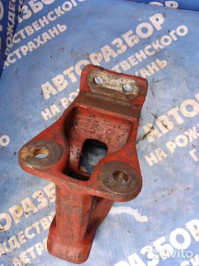 Крепление торсиона. Renault Magnum грузовой тягач