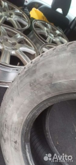 Pirelli Ice Zero 215/65 R16