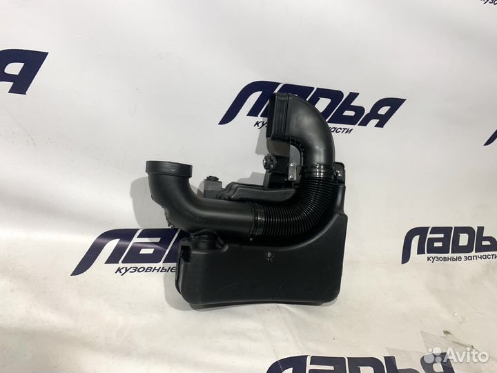 Резонатор воздушного фильтра Kia Rio 3(10-17)