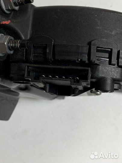 Педаль газа электронная Duster op-л 8200386506