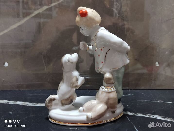 Фарфоровая статуэтка «А ну-ка, отними» зхк