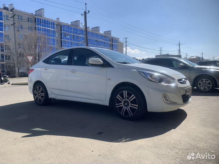 Hyundai Solaris 1.6 AT, 2013, 128 000 км