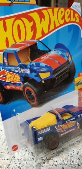 Модель Hot Wheels Baja Truck