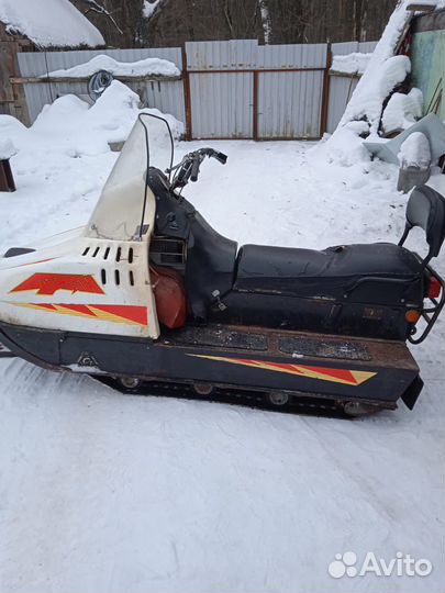 Продам снегоход Буран