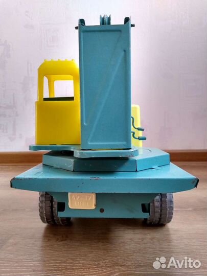 Автокран ЗИЛ-130. Игрушка СССР