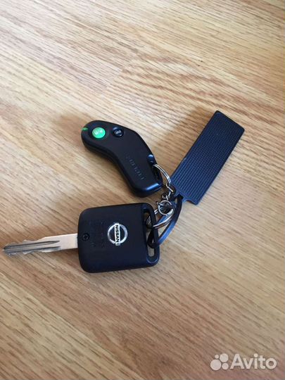 Ключ замка зажигания штатный с брелком nissan