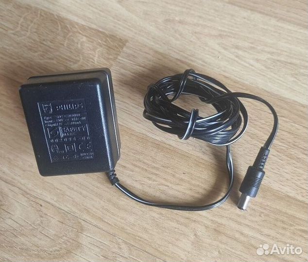 Адаптер (блок питания) Philips SBC CS030/00