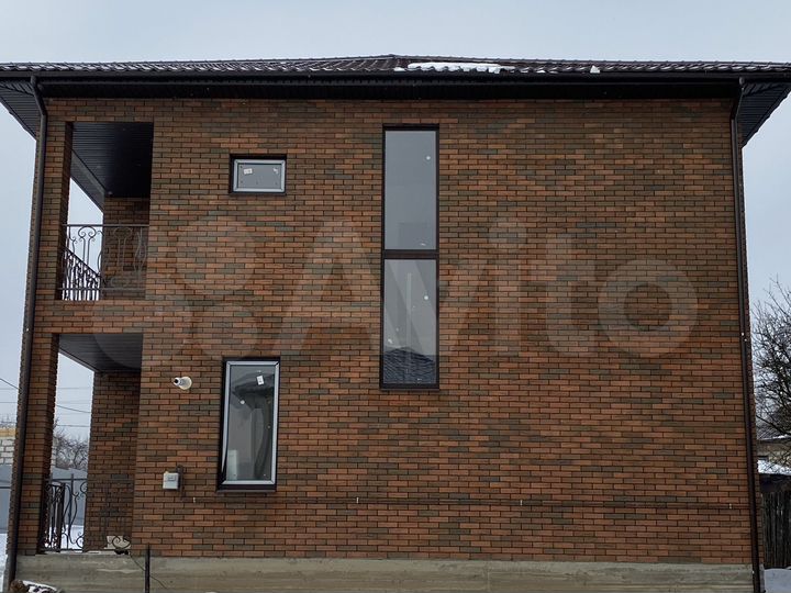 Коттедж 146 м² на участке 6 сот.