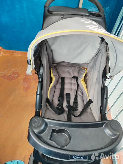 Прогулочная коляска