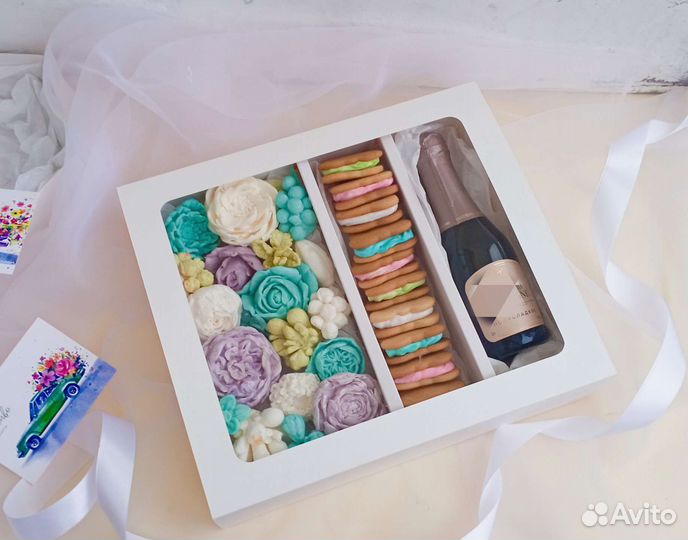 Подарочный набор с зефирным цветами на 3 секции