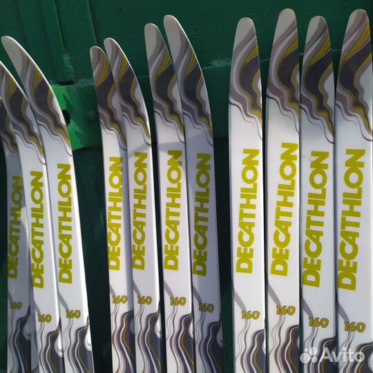 Лыжи беговые, крепление,палки,ботинки