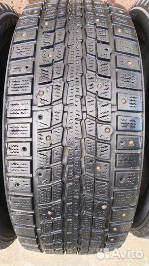 Dunlop SP Winter Ice 01 215/50 R17