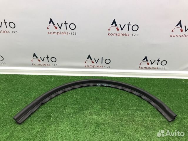 Уплотнение капота Audi A4 B8 cdnc 2011