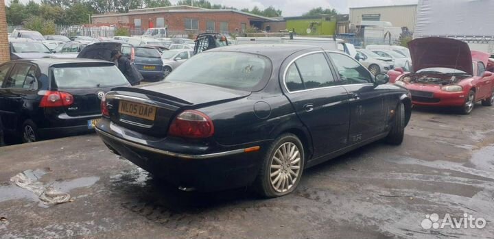 Спойлер крышки багажника Jaguar S-Type рест. 2005