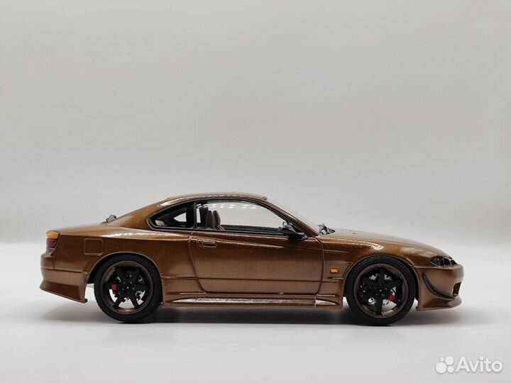 Модель автомобиля 1:24 Nissan Silvia S15 Vertex