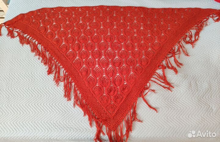Вязаная шаль новая