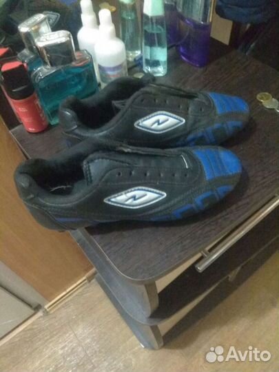 Бутсы футбольные