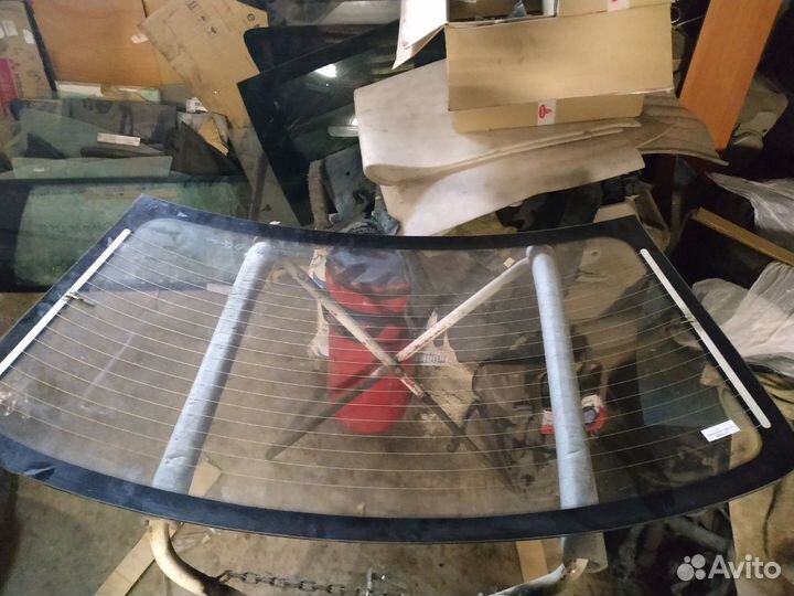 Стекло заднее Hyundai Elantra