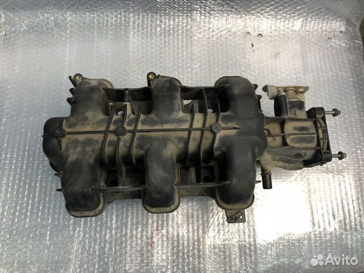 Коллектор впускной 4.0L Ford Mustang V 04-14