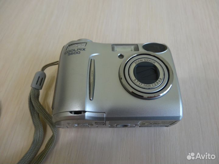 Фотоаппарат Nikon coolpix e5600