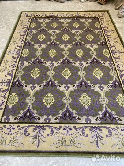 Ковер шерстяной новый