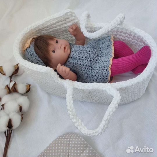 Вязанная люлька для куклы