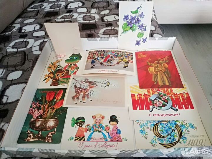 Открытки, календарик, устав влксм СССР