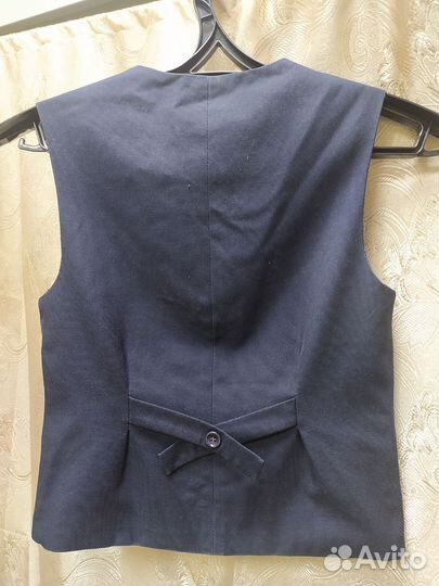 Жилетка р.146/36