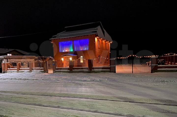 Коттедж 144 м² на участке 12 сот.