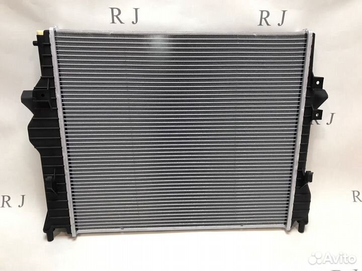 Радиатор охлаждения Jaguar Ягуар XF XJ 3.0 4.2 5.0