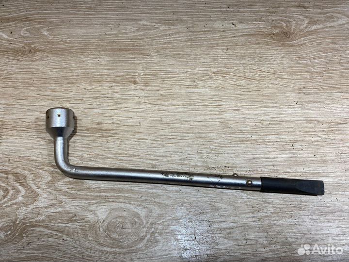 Ключ балонный Nissan 21 Арт. 77491