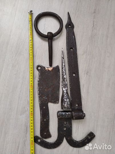 Старинные кованые изделия