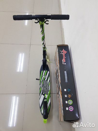 Самокат Explore Connect Plus (светящиеся колеса)