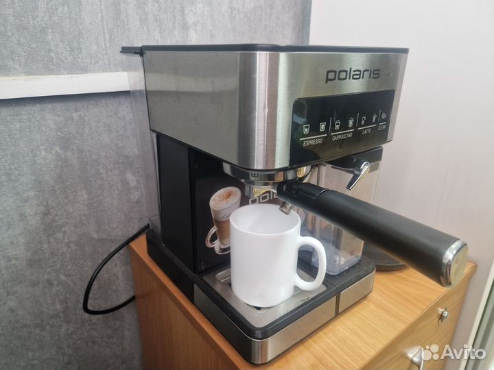 Кофеварка рожковая Polaris