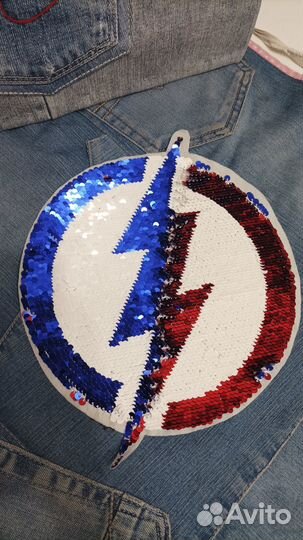 Пришивная аппликация с пайетками 