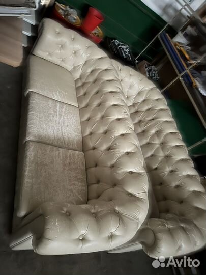 Офисный кожаный диван бу