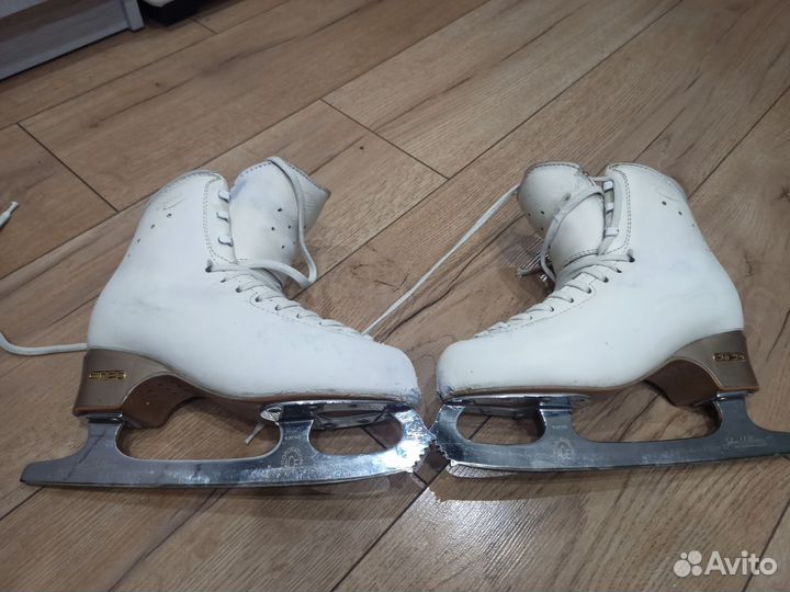 Коньки фигурные профессиональные edea chorus 245