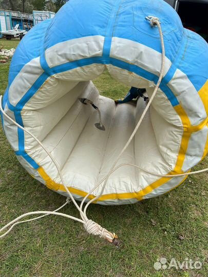 Надувной водный банан и пуля