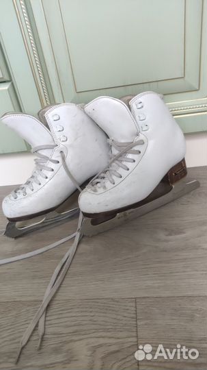 Фигурные коньки risport 220