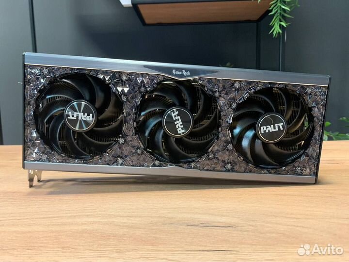 Новая видеокарта Palit GeForce RTX 4070 Ti GameRoc