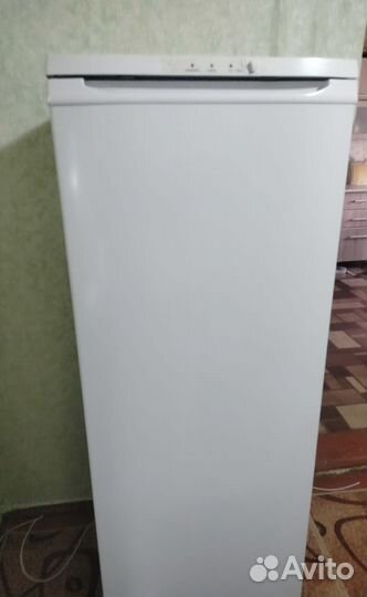 Продам морозильную камеру