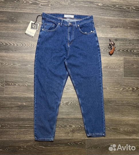 Джинсы бананы