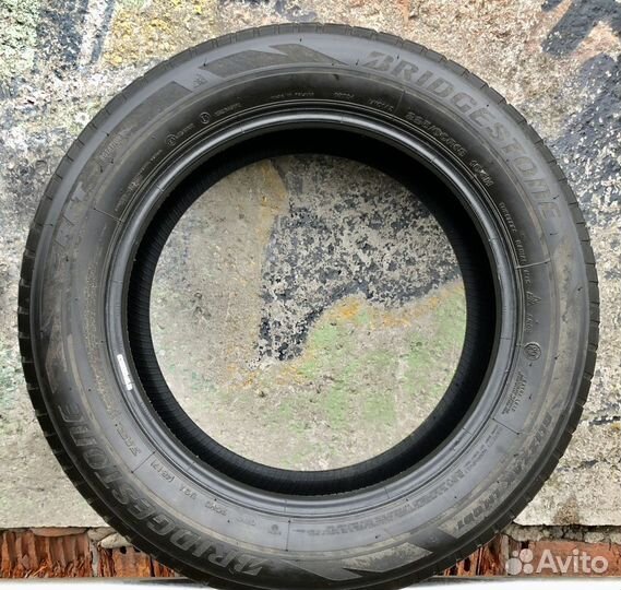 Bridgestone Blizzak LM-001 225/60 R18