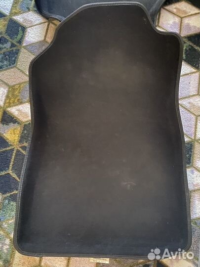 Автомобильные коврики ворсовые