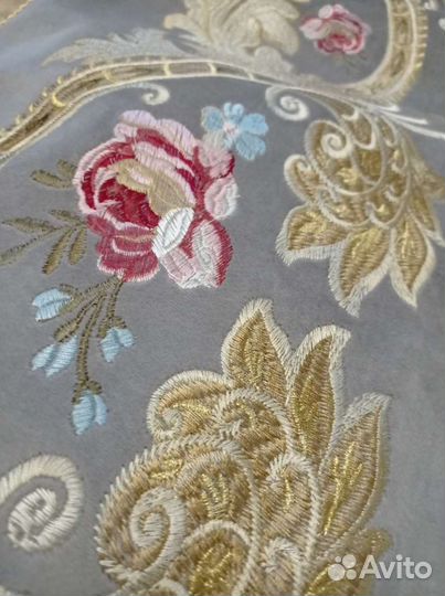 Сидушки бархат с шелк вышивкой Эмираты на диван кр