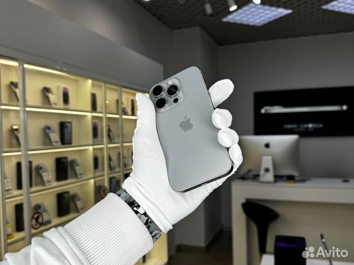 iPhone 15 Pro, 256 ГБ