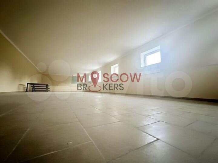 Продам торговое помещение, 960 м²